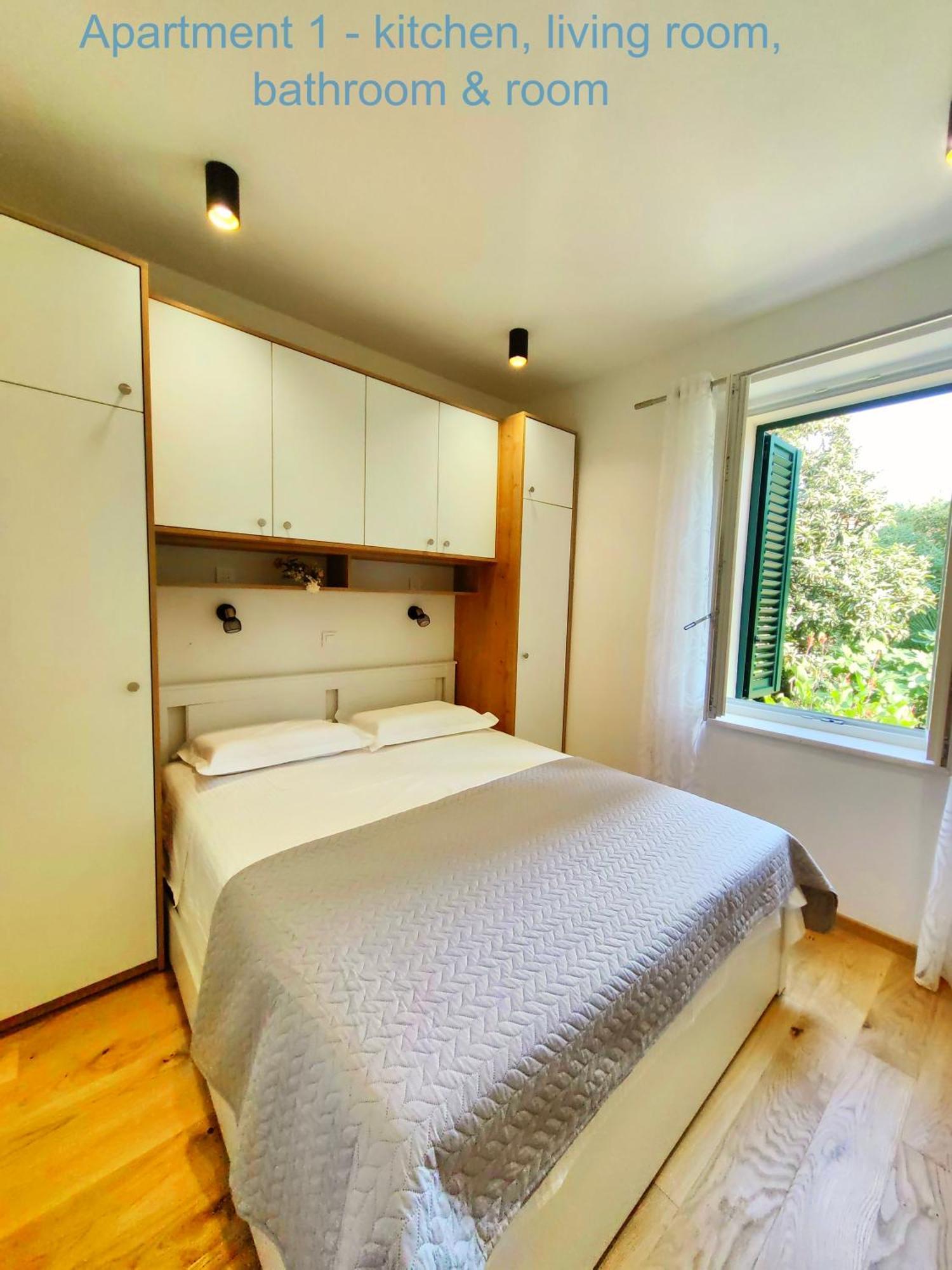 Relax And Enjoy Apartments Split Eksteriør billede